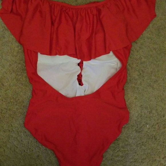 New...Red fringe monokini swimsuit - Picture 4 of 5